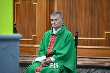 Lomo Magullo le da la bienvenida a su nuevo párroco/Francisco Javier Santana.